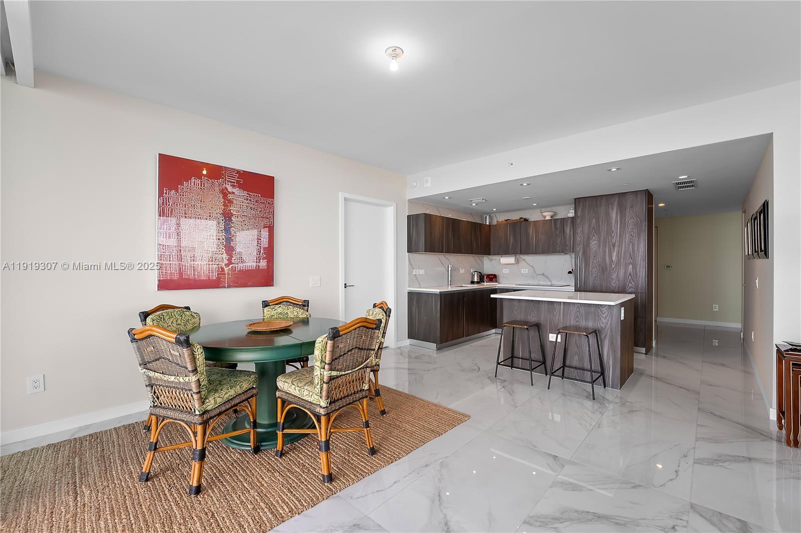 ONE PARAISO CONDO - Residential