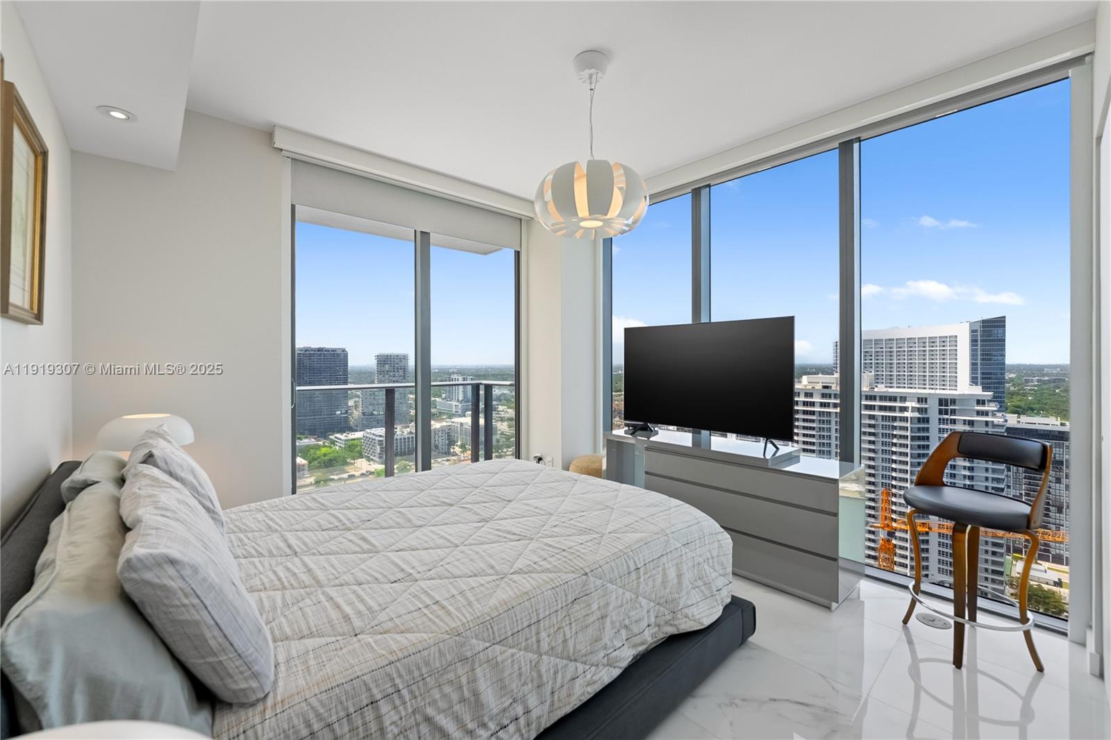 ONE PARAISO CONDO - Residential