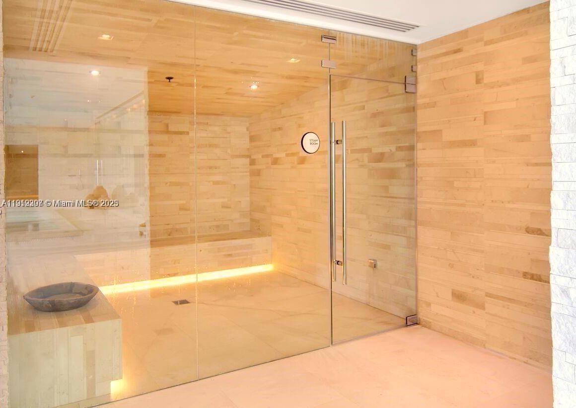 ONE PARAISO CONDO - Residential