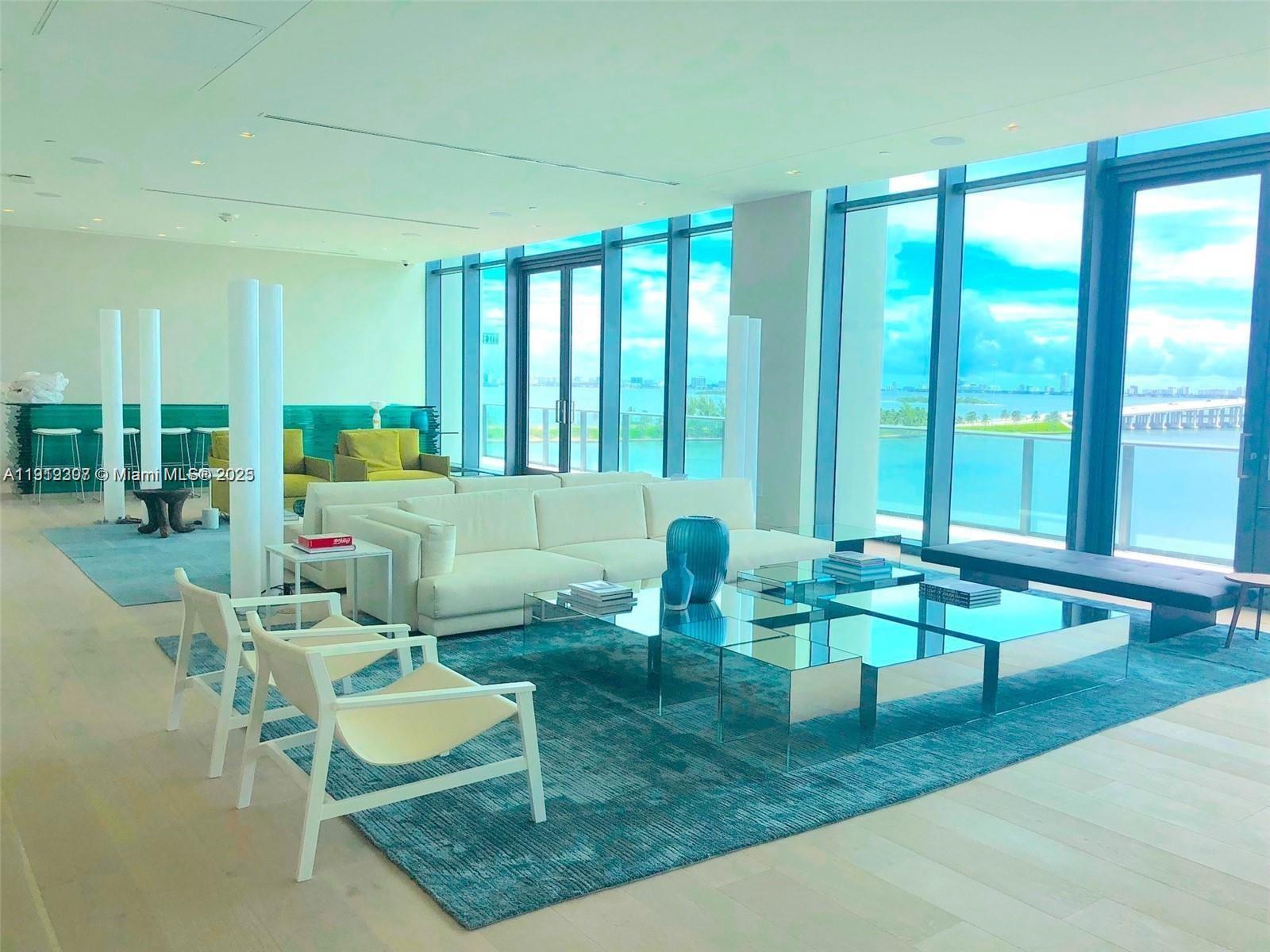 ONE PARAISO CONDO - Residential