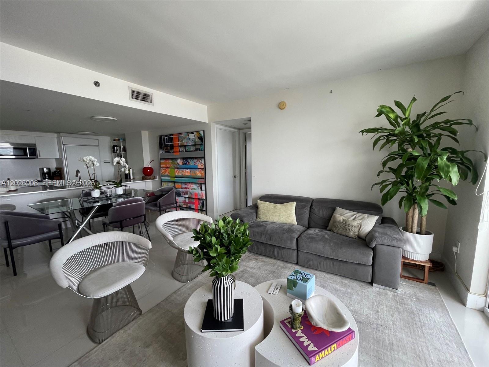 50 Biscayne Blvd 3411