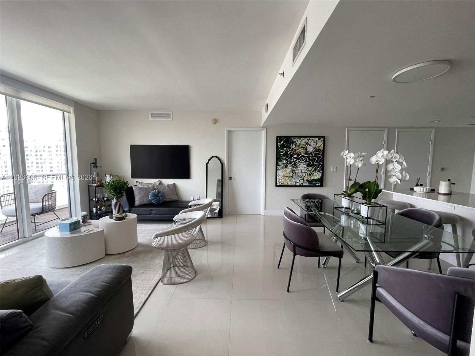 50 Biscayne Blvd 3411