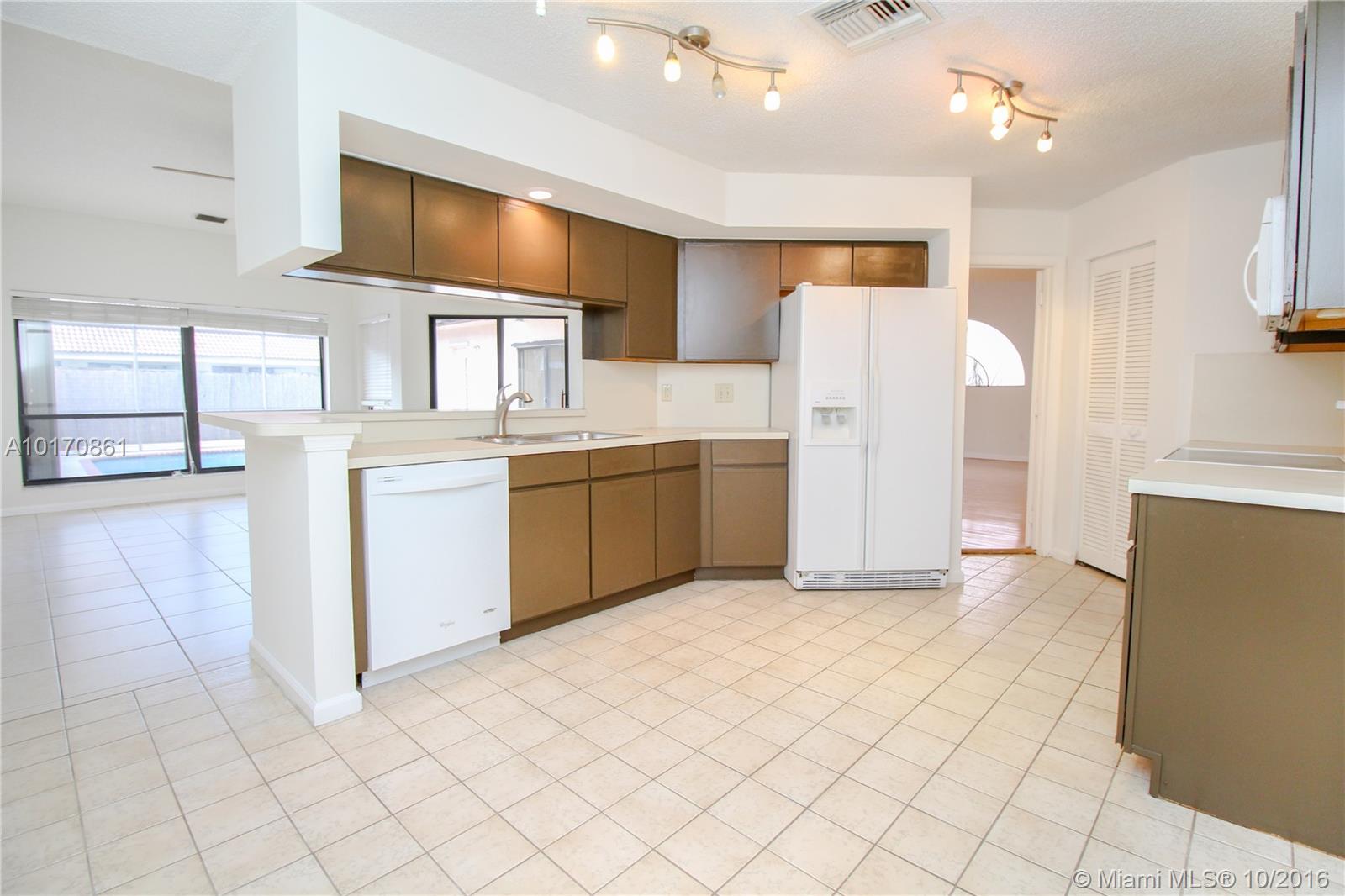 Jacaranda Prcl 252 - Residential Lease