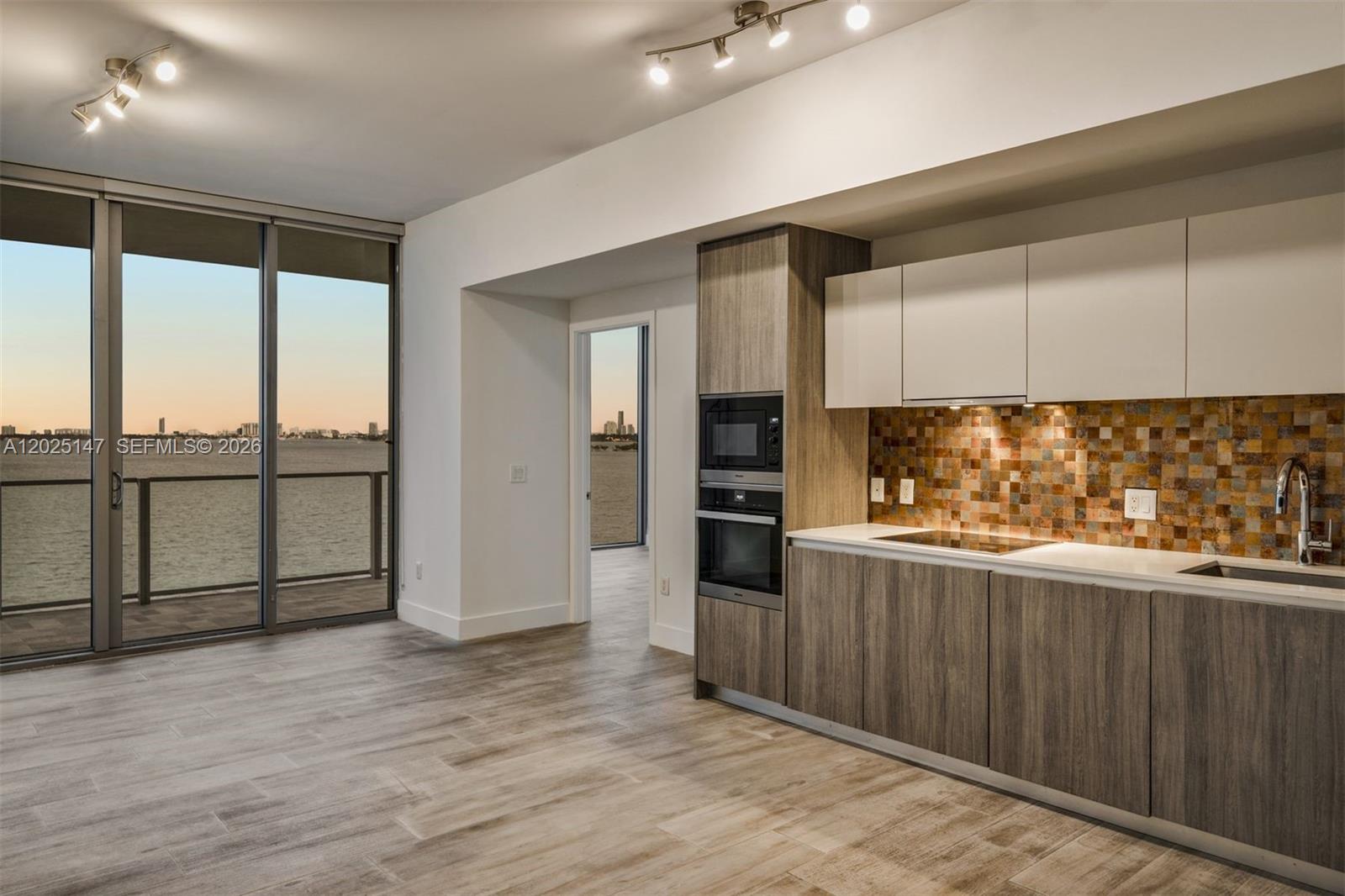 BISCAYNE BEACH CONDO - Residential