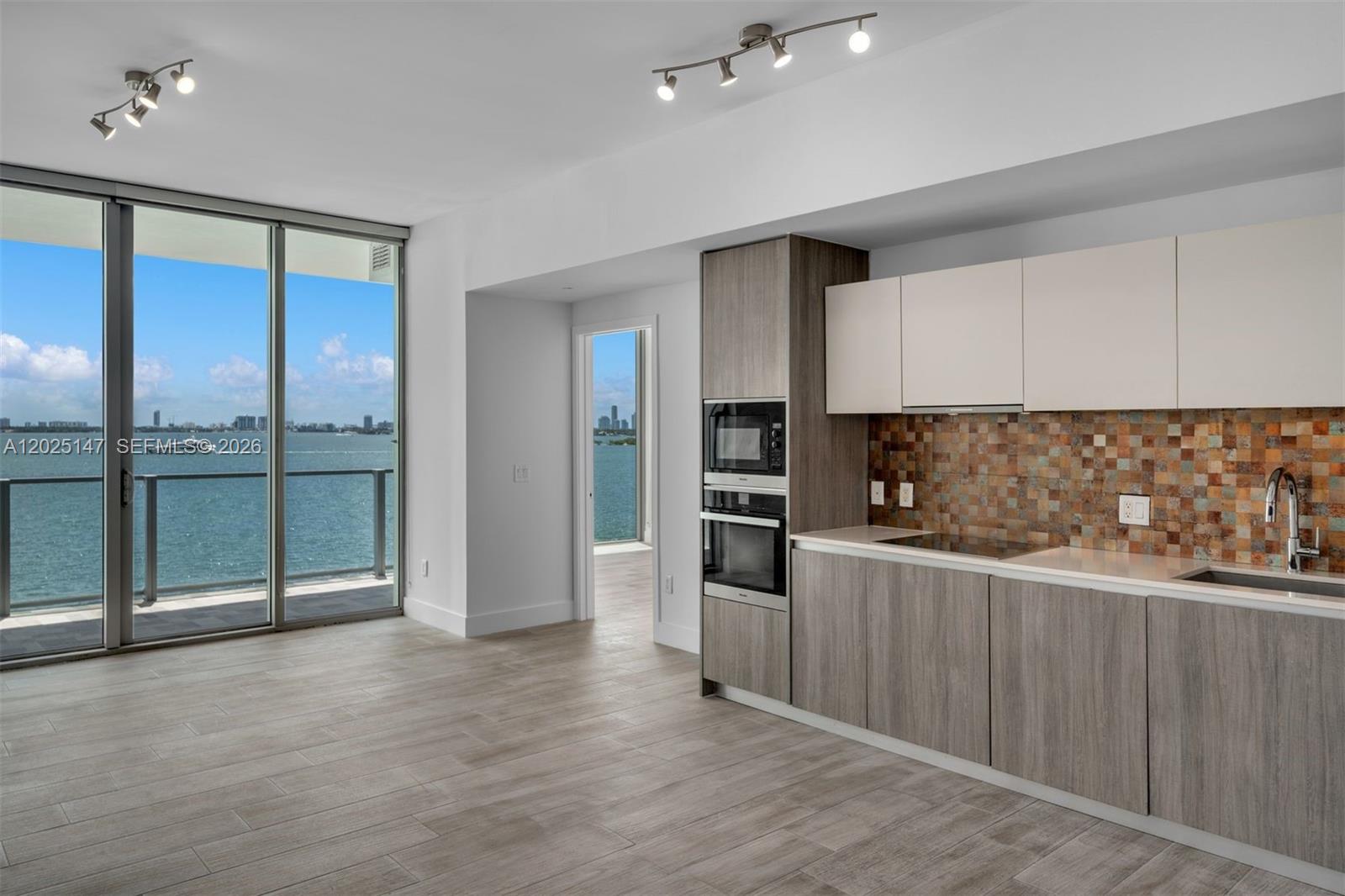 BISCAYNE BEACH CONDO - Residential