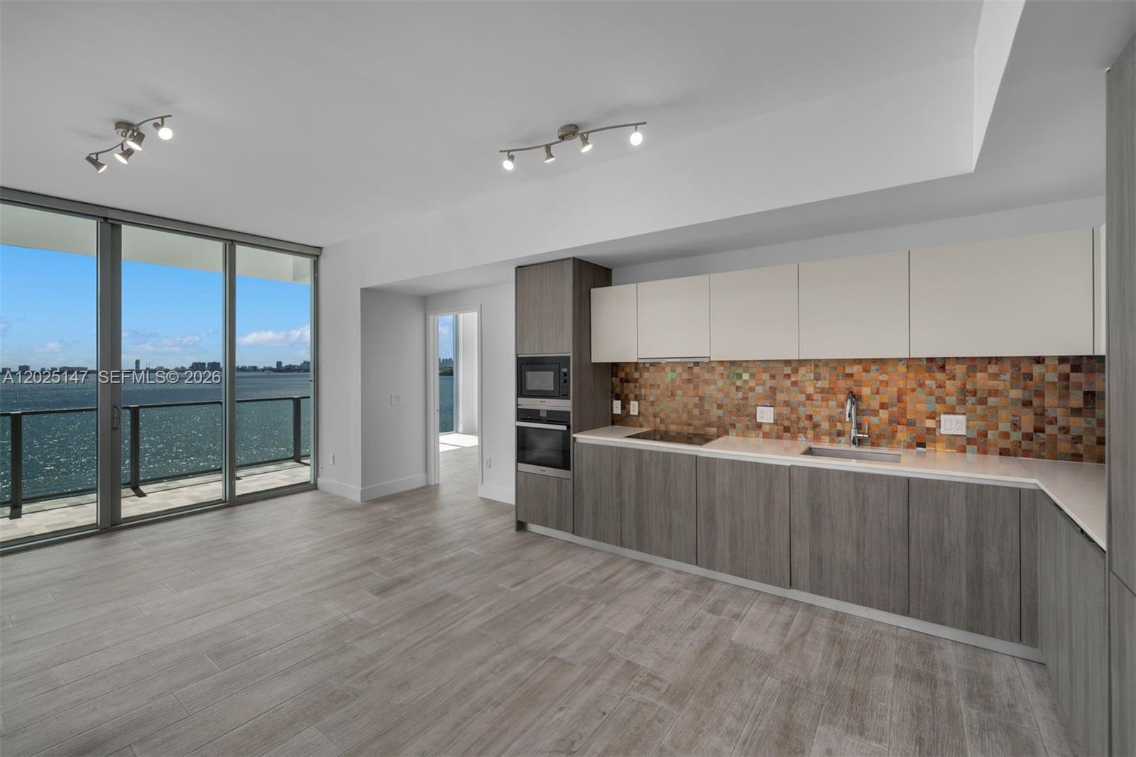 BISCAYNE BEACH CONDO - Residential