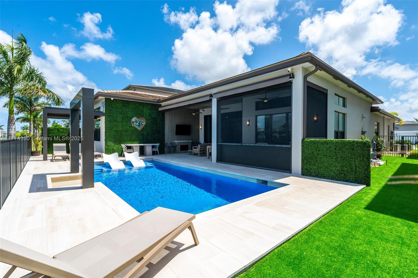 BOCA RATON GOLF COURSE PU - Residential