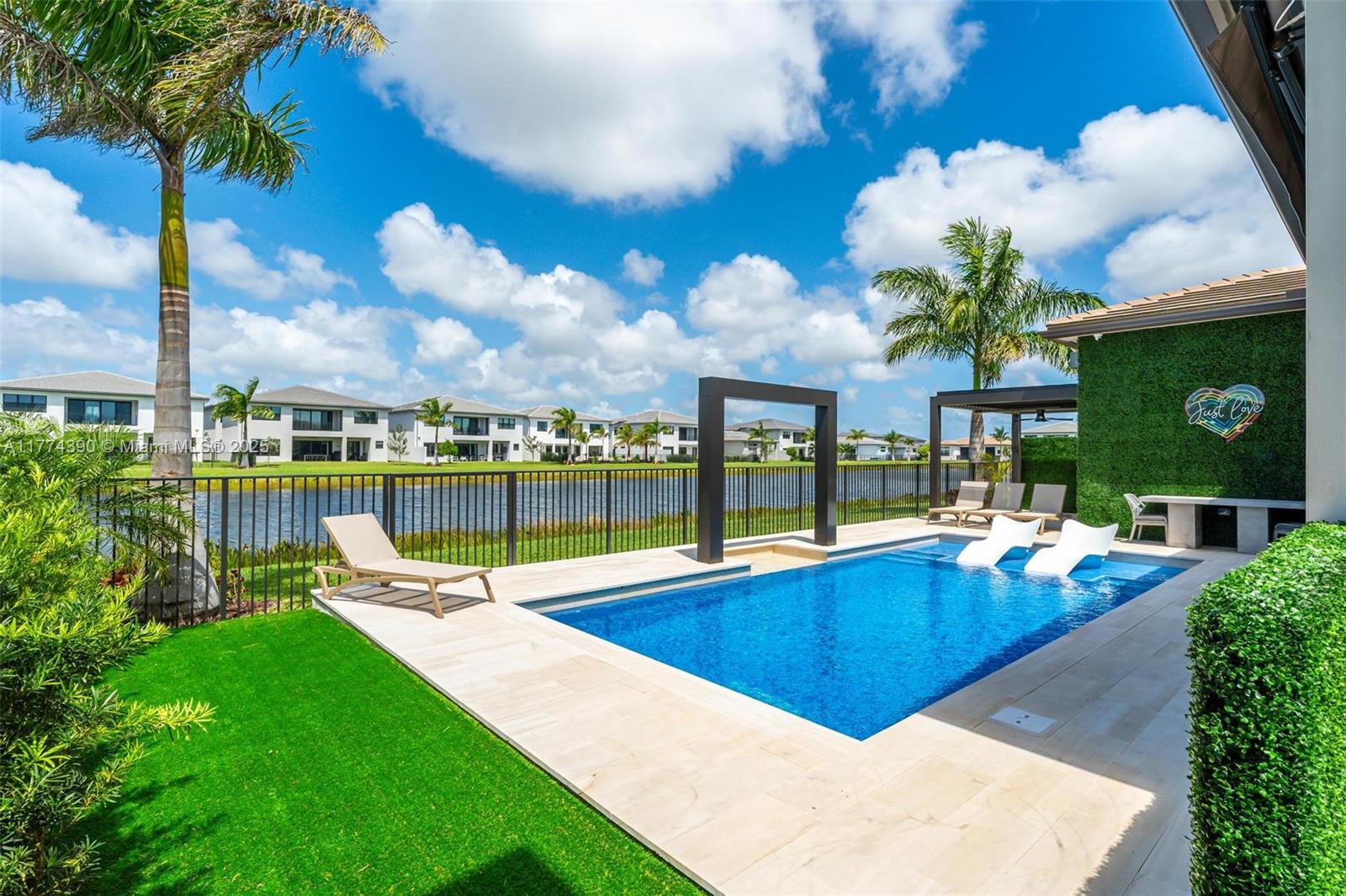 BOCA RATON GOLF COURSE PU - Residential