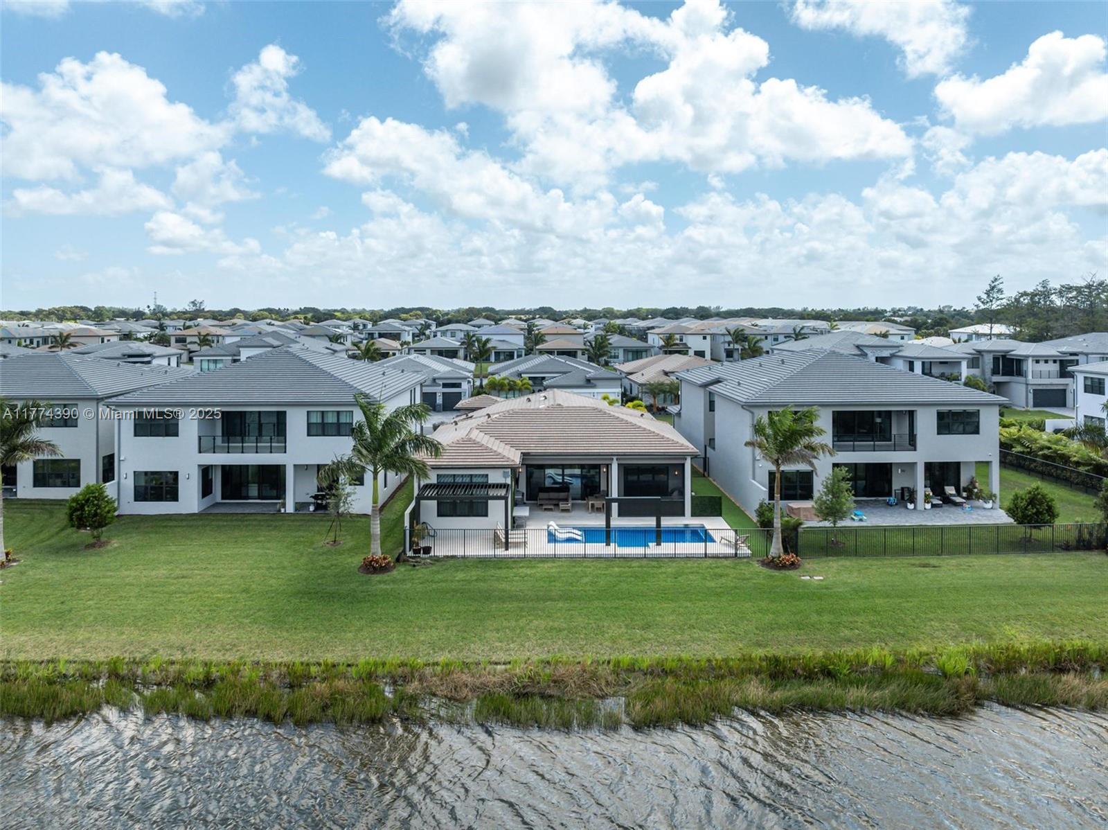 BOCA RATON GOLF COURSE PU - Residential