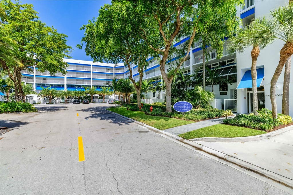 Photo of 3100 NE 47th Ct #13, Fort Lauderdale, FL 33308 (MLS # A12059173)