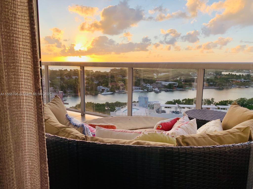 Amazing unit in the oceanfront, beach access , direct & city views, 2 bed, 2 bath, washer & dryer inside the unit, marble floors, renewed. Nice amenities, gym, sauna, pool, party room, ping pong table , perfect green area, with children's playground , bbq areas and beach access. The property is ideally and centrally located in close driving distance to South Beach, Lincoln Road and Bal Harbor shops, and other popular attractions. Pool has been remodeled. Waiting for the permits for use.