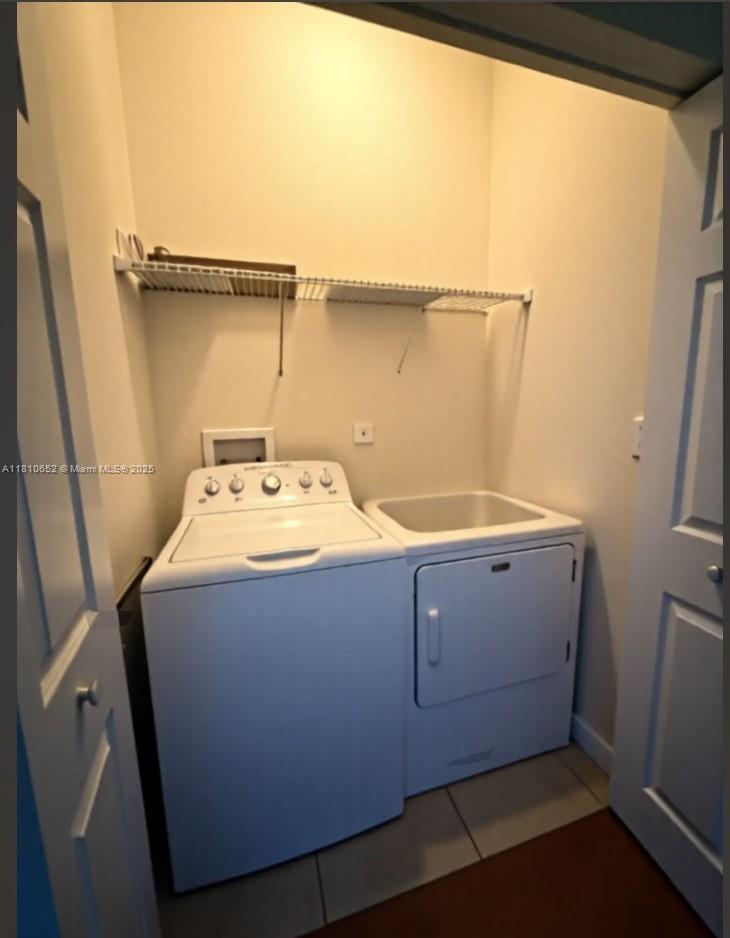 LAKES BY THE BAY GEE - Residential