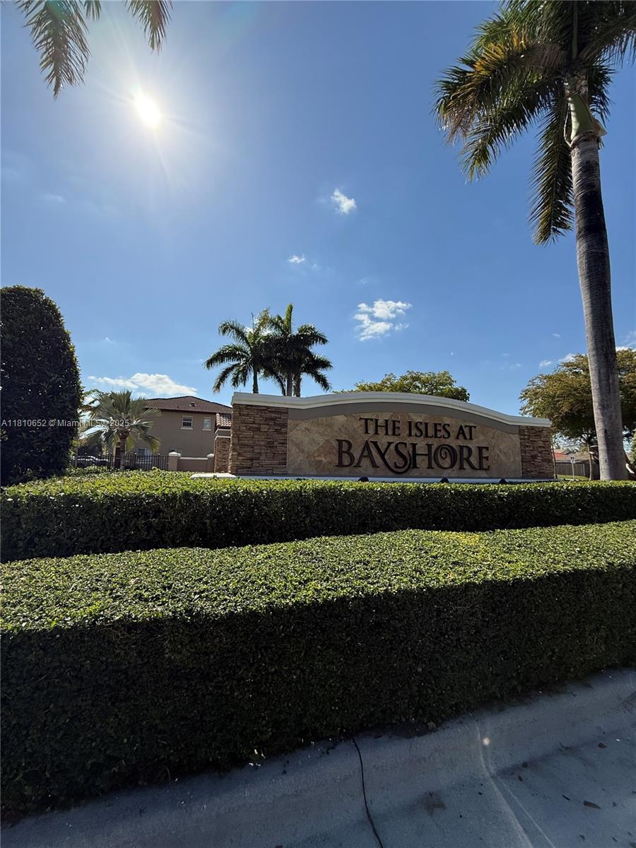 LAKES BY THE BAY GEE - Residential