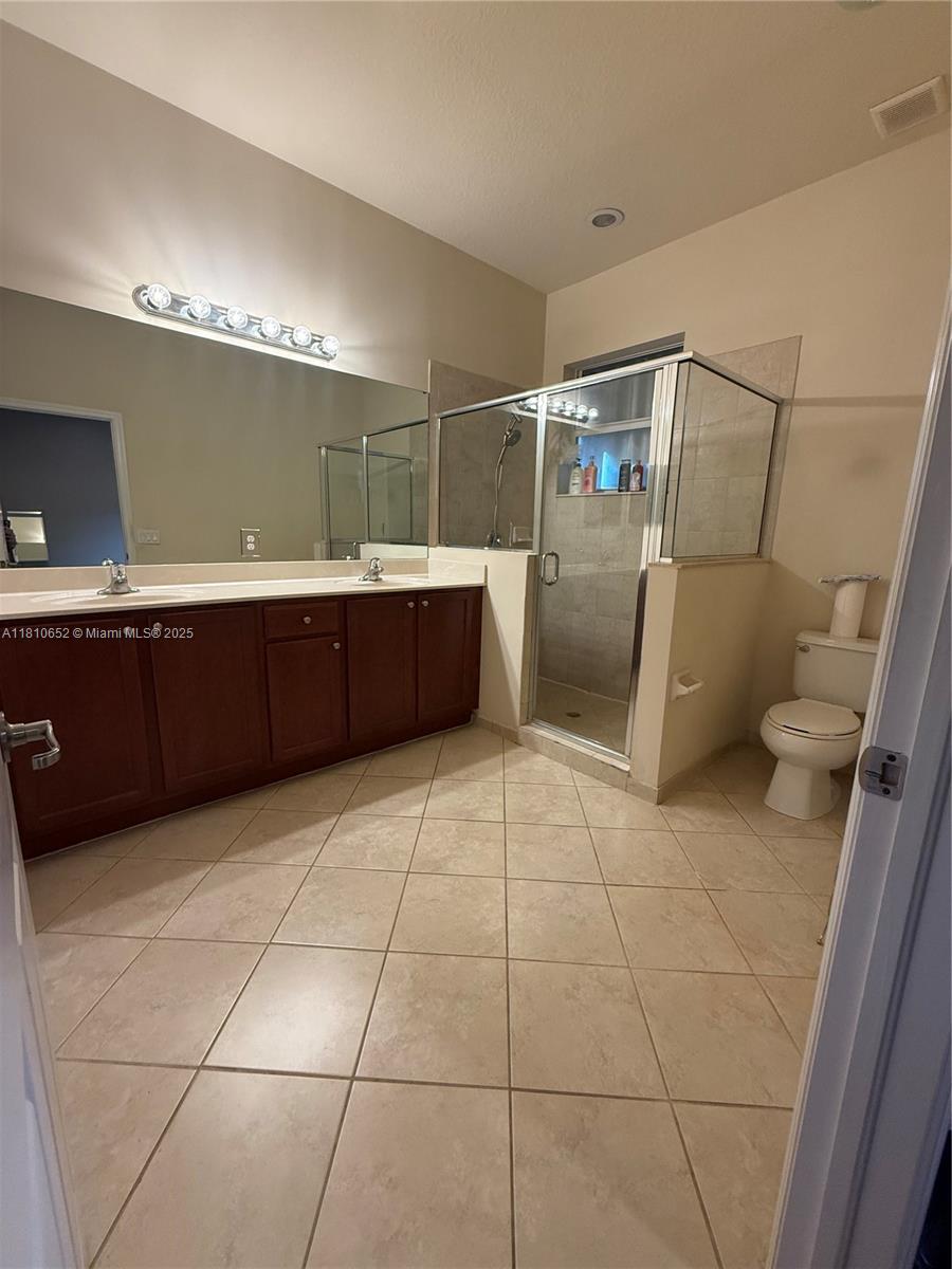 LAKES BY THE BAY GEE - Residential