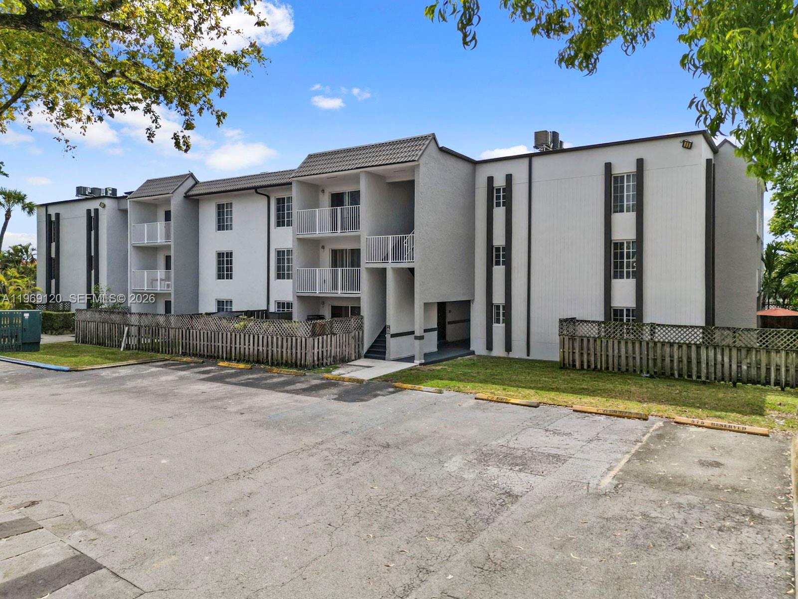 DORAL GARDENS II CONDO - Residential