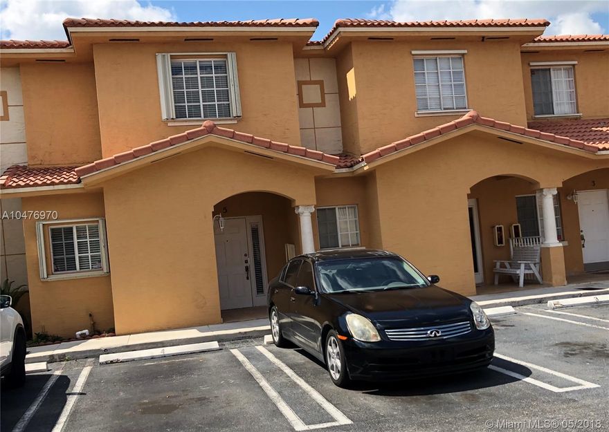 THIS IS A 2003 BEAUTIFUL TOWNHOUSE 2/2.5 + DEN  WITH 2 ASSIGNED PARKING SPACES.
PROPERTY IS COMPLETELY REMODELED WITH NEW CUSTOM KITCHEN. EXCELLENT COMMUNITY 
CENTRALLY LOCATED NEAR MAJOR HIGHWAYS AND "A" SCHOOLS