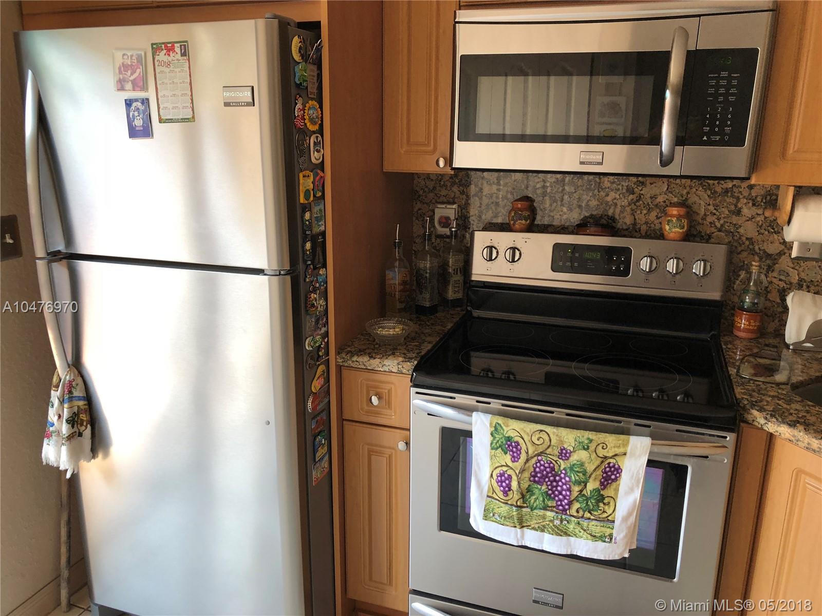 VILLAS CANARIAS CONDO - Residential