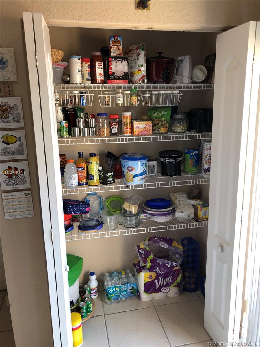 VILLAS CANARIAS CONDO - Residential