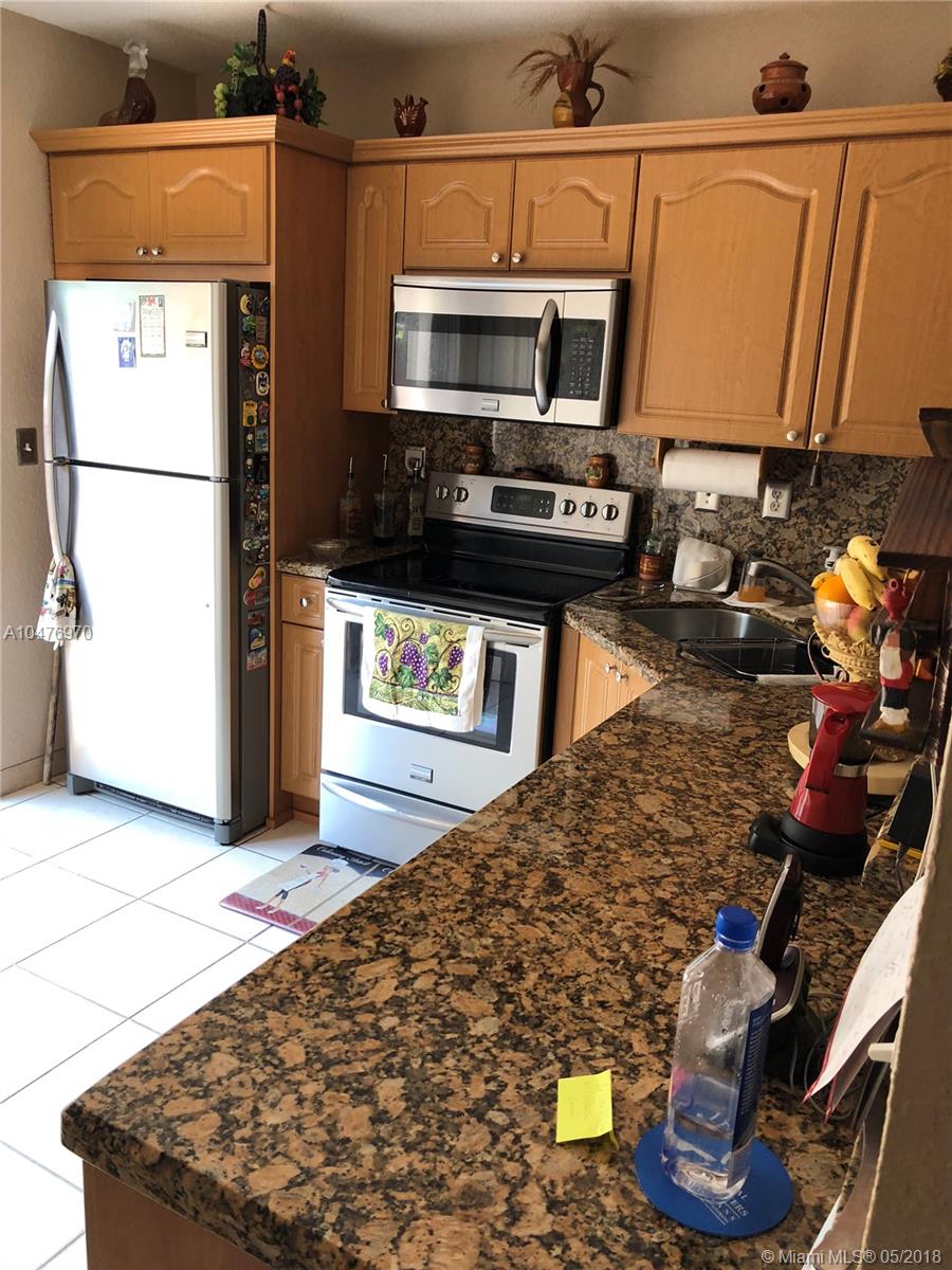 VILLAS CANARIAS CONDO - Residential