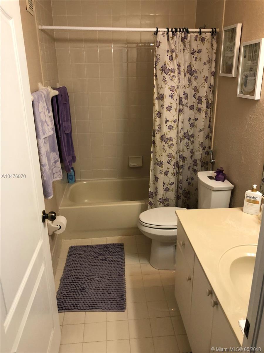 VILLAS CANARIAS CONDO - Residential