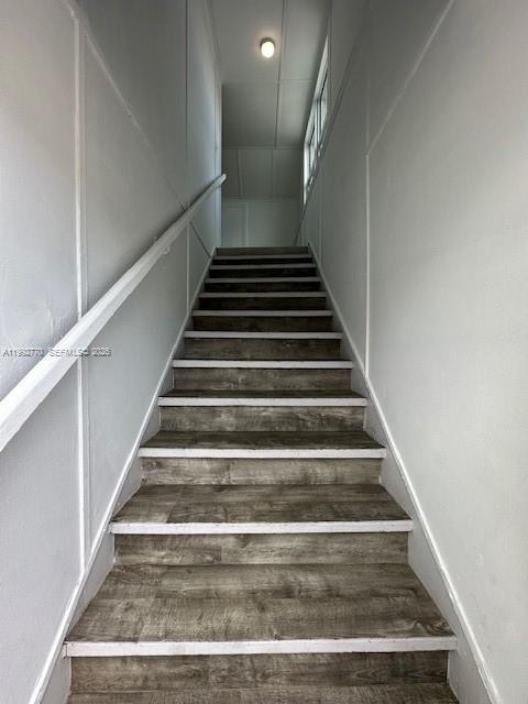 HIALEAH 4TH ADDN - Residential Lease