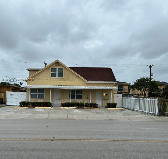 HIALEAH 4TH ADDN - Residential Lease