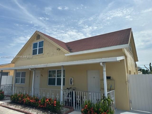 HIALEAH 4TH ADDN - Residential Lease