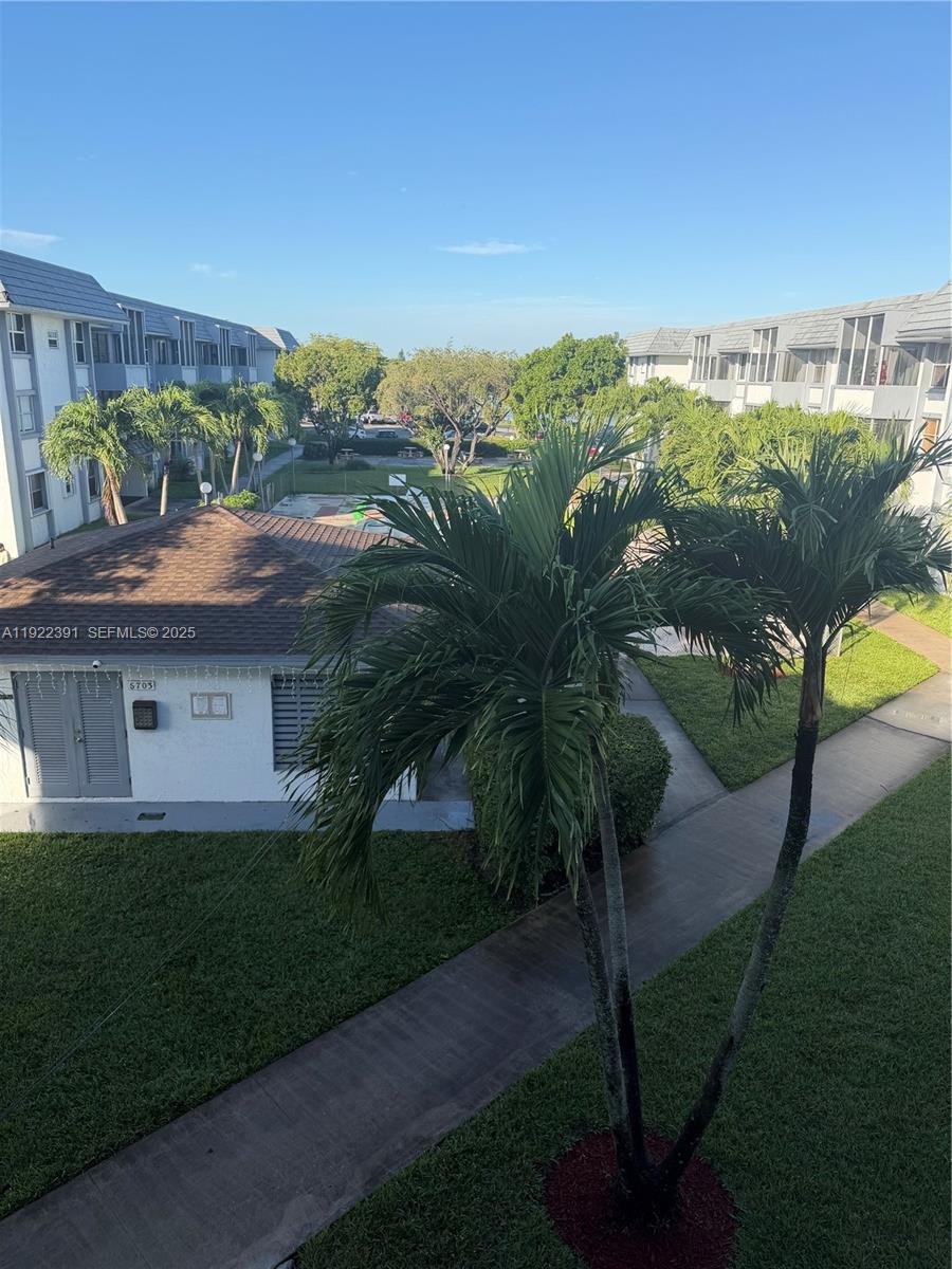 LUDLUM LAKE CONDO BLDG A - Residential