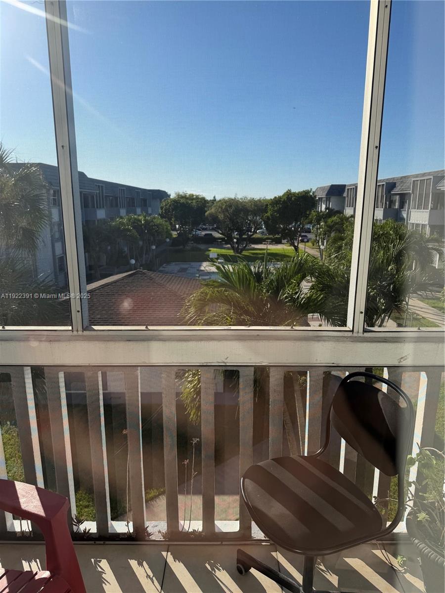 View photos, virtual tours, details... 6701 NW 169th St B301