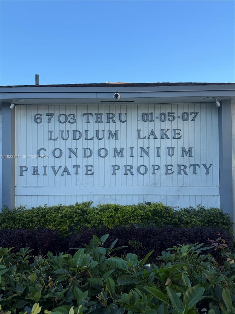 LUDLUM LAKE CONDO BLDG A - Residential