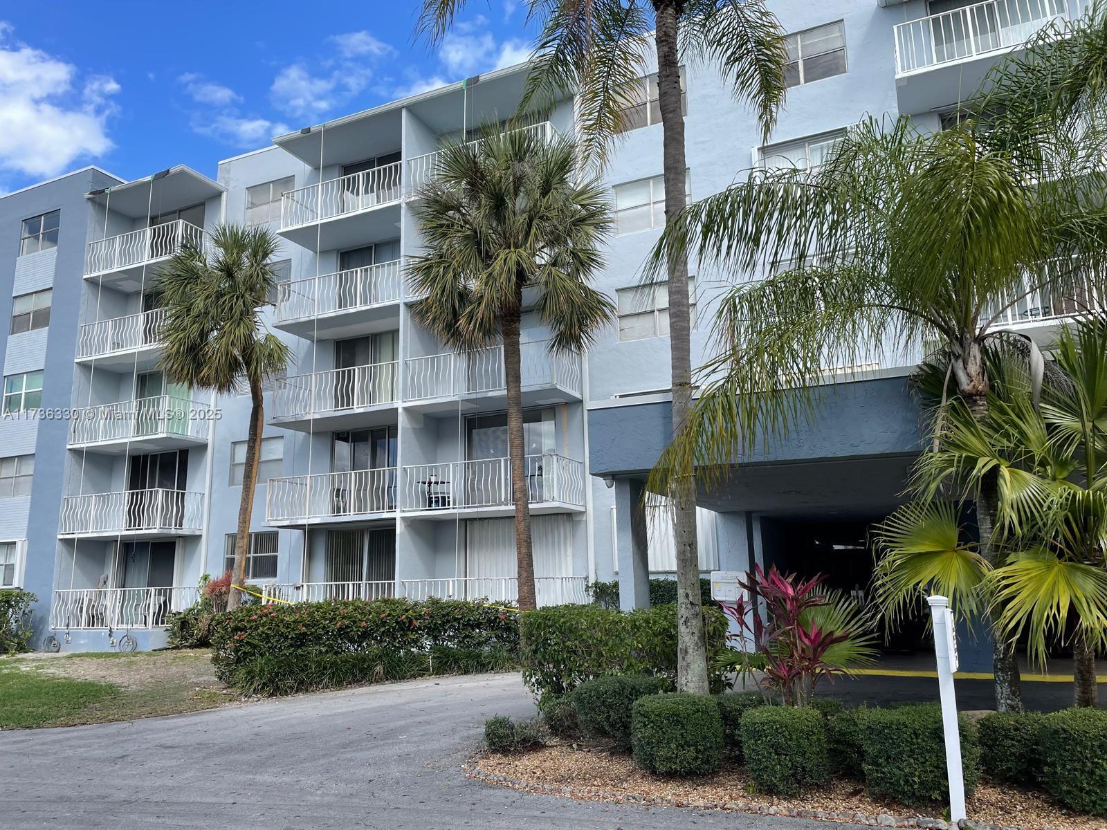 BREAKWATERS OF THE PALM B - Residential Lease
