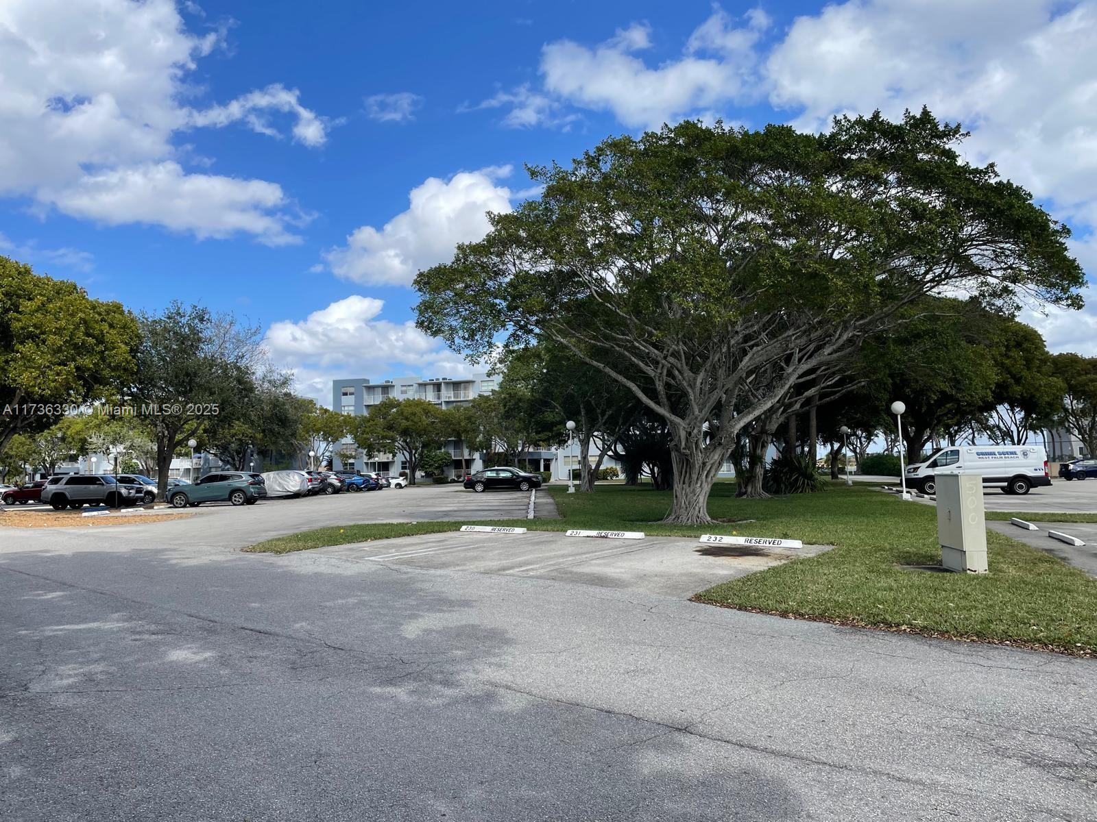 BREAKWATERS OF THE PALM B - Residential Lease