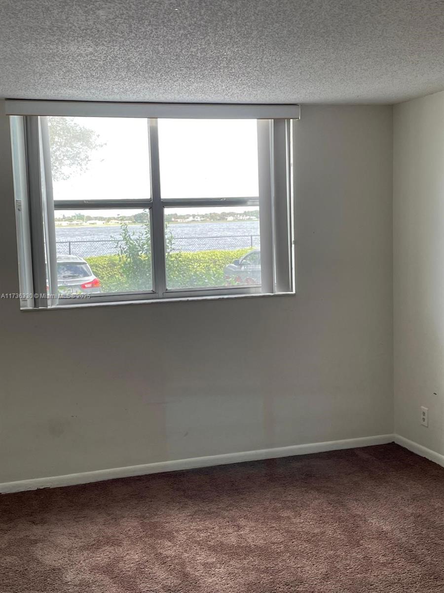 BREAKWATERS OF THE PALM B - Residential Lease