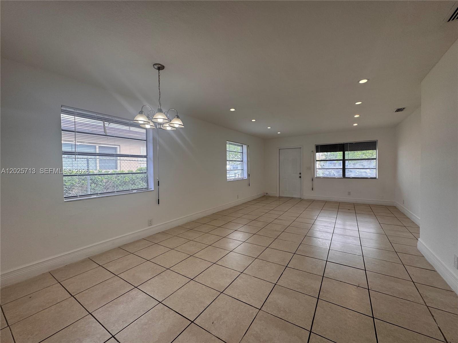 Photo 1 of 13 — 407 NW 7th Ct N, Hallandale Beach, FL 33009