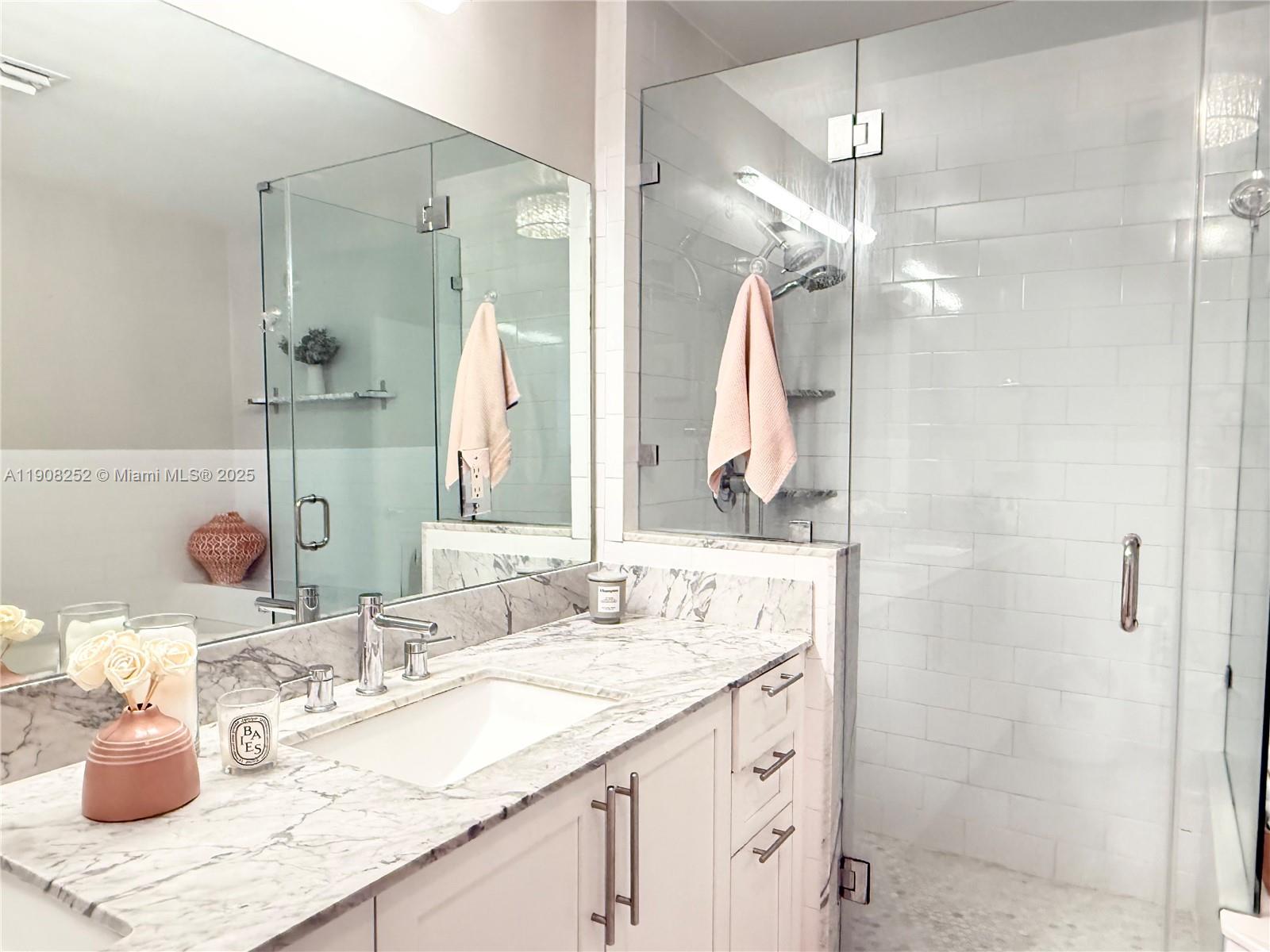 COLONNADE AT DADELAND SE - Residential