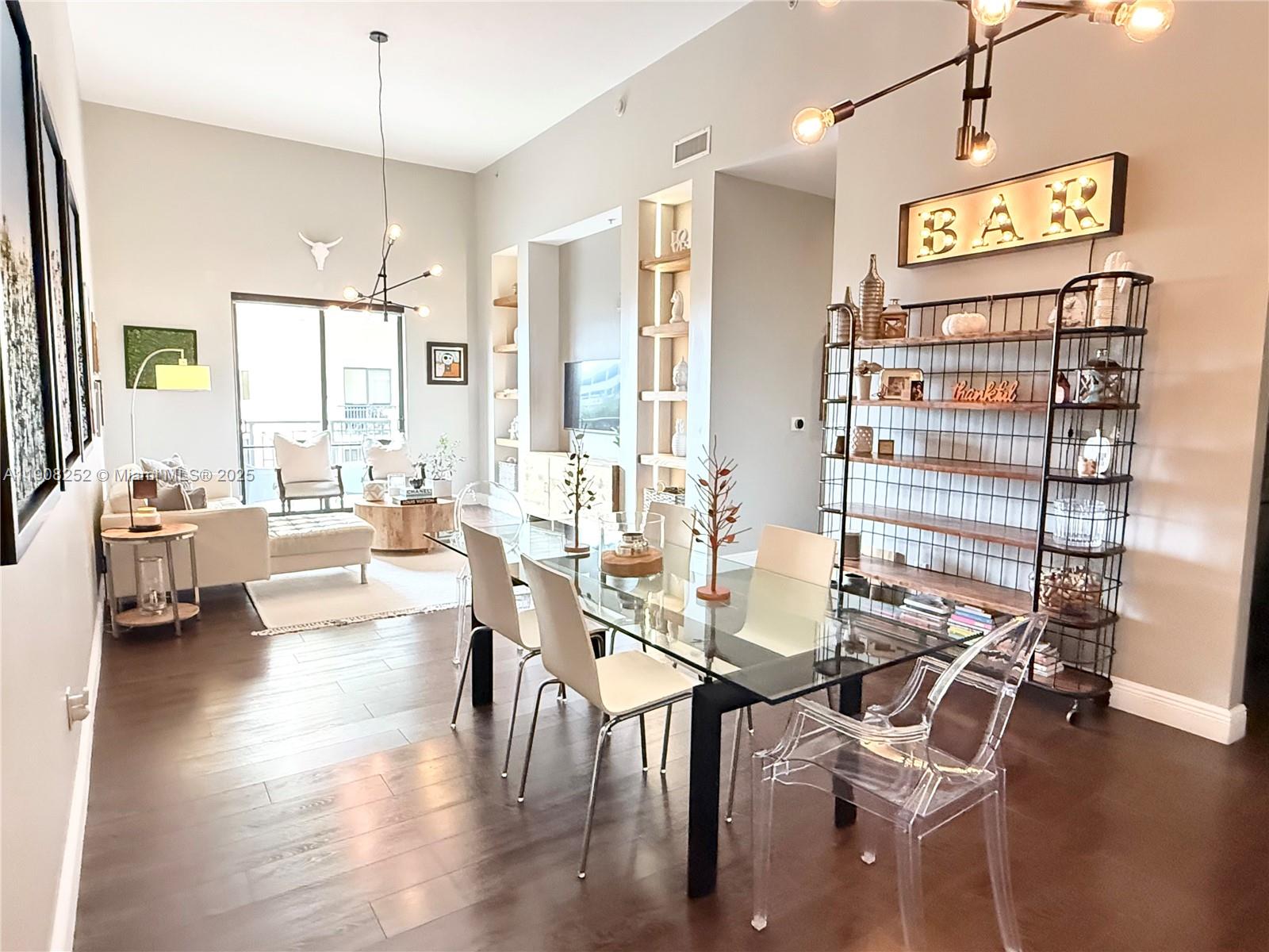 COLONNADE AT DADELAND SE - Residential