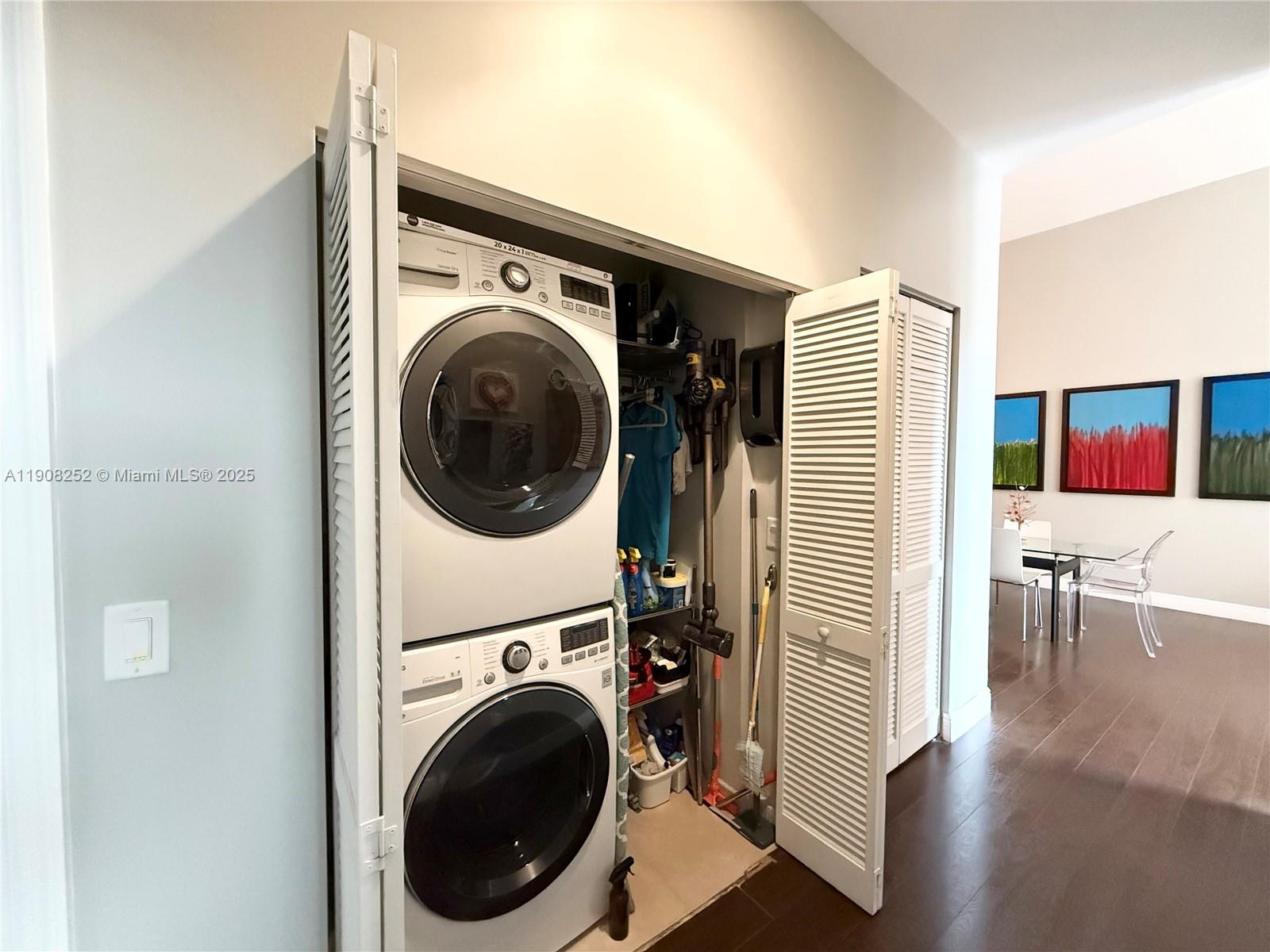 COLONNADE AT DADELAND SE - Residential