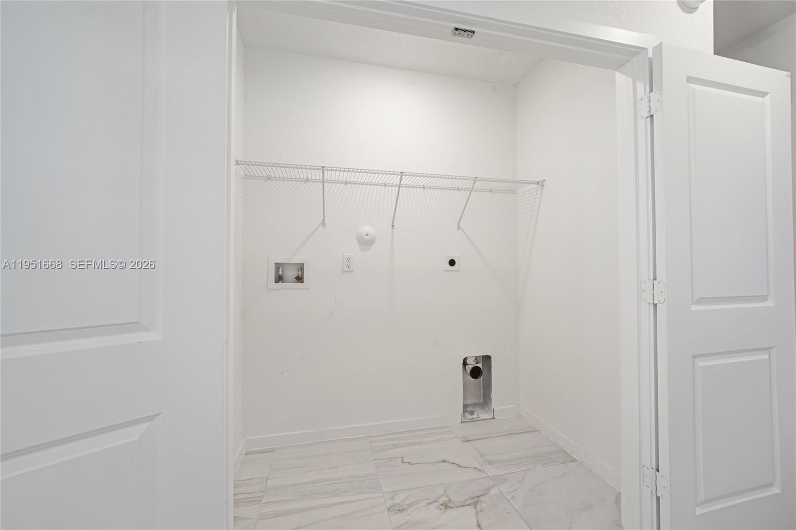 CEDAR AT KEYS GATE - Residential