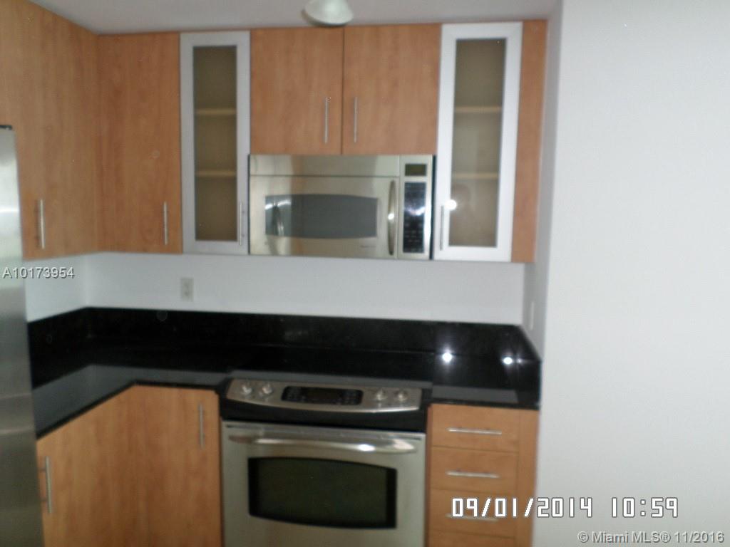 360 CONDOMINIUM - Residential Lease