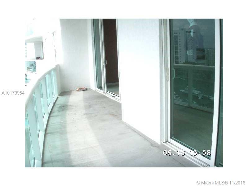 360 CONDOMINIUM - Residential Lease