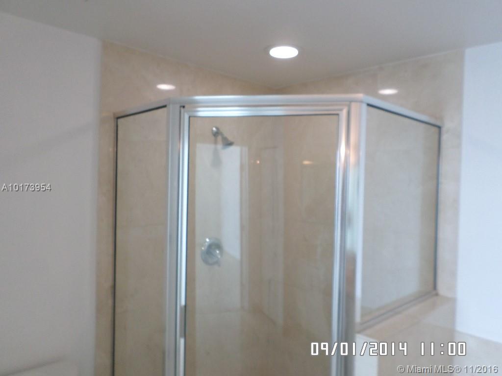 360 CONDOMINIUM - Residential Lease