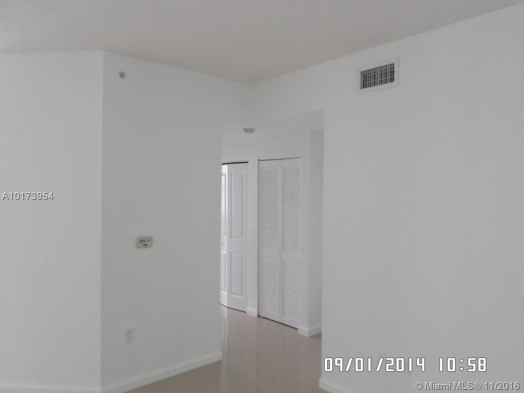 360 CONDOMINIUM - Residential Lease