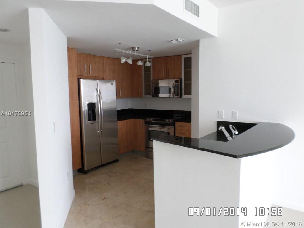 360 CONDOMINIUM - Residential Lease