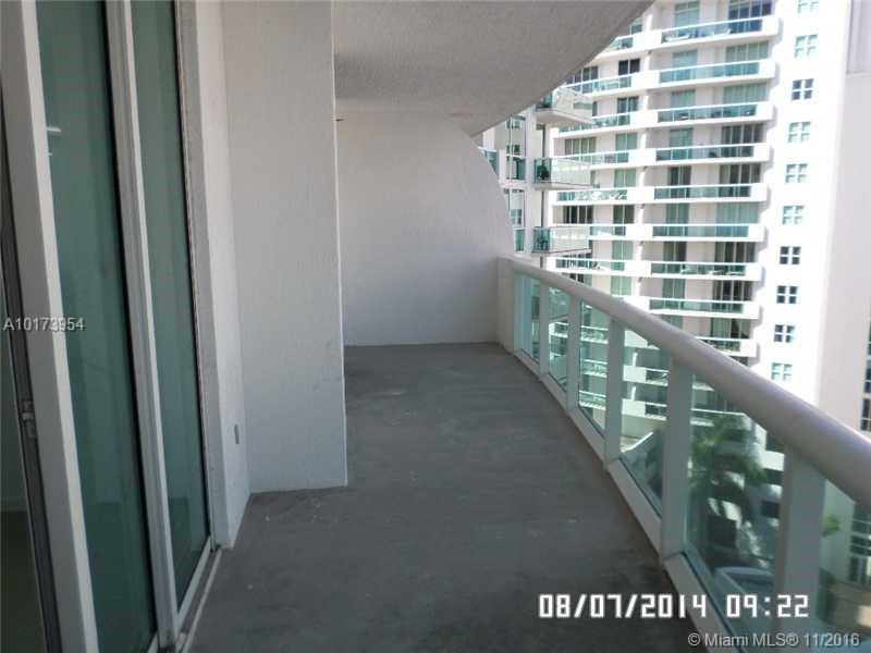 360 CONDOMINIUM - Residential Lease