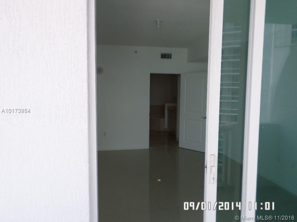 360 CONDOMINIUM - Residential Lease