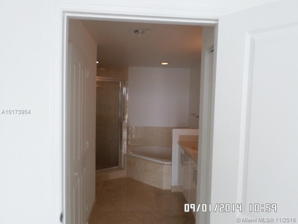 360 CONDOMINIUM - Residential Lease