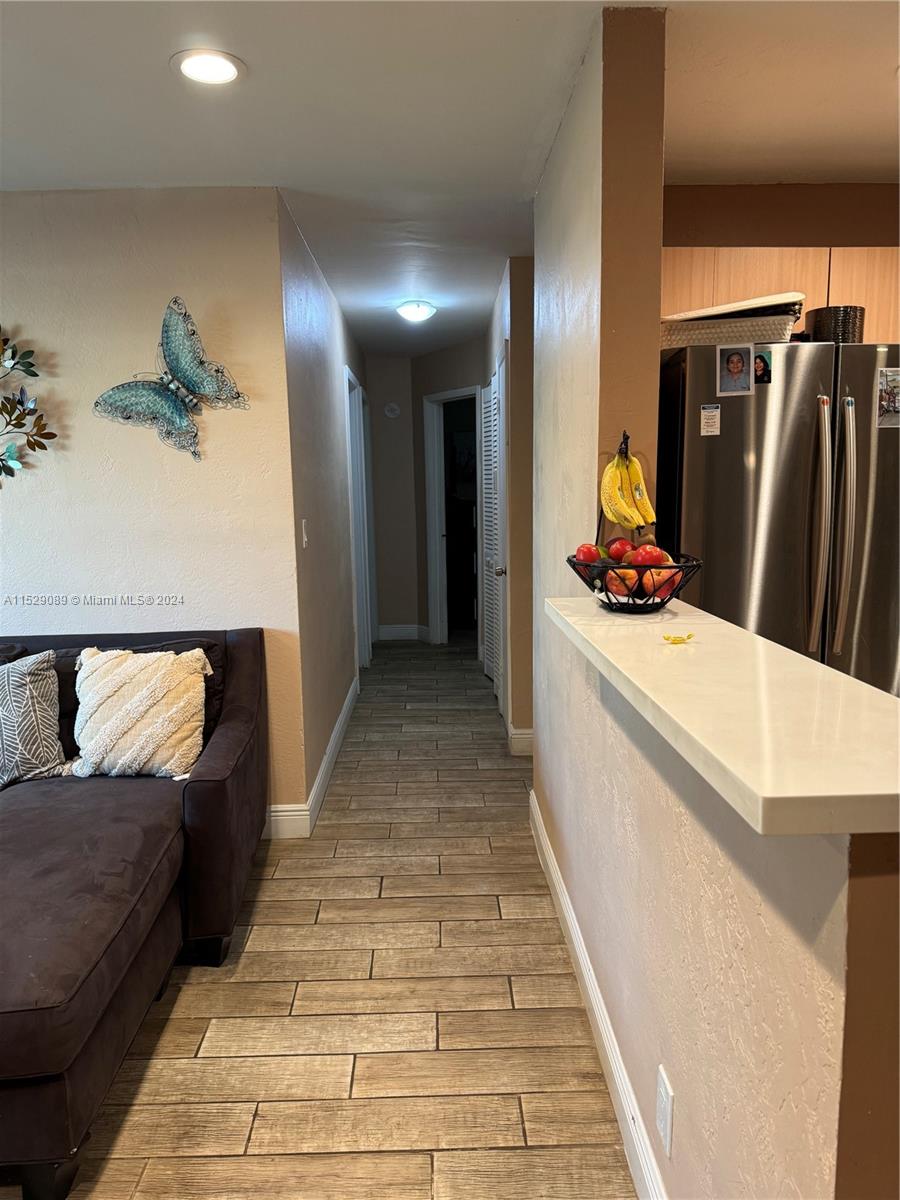 BROADVIEW COUNTRY CLUB ES - Residential