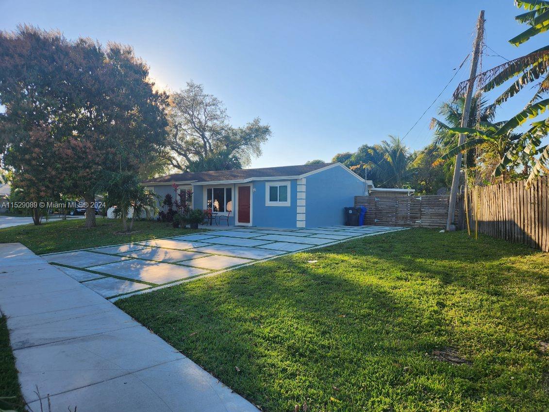 BROADVIEW COUNTRY CLUB ES - Residential