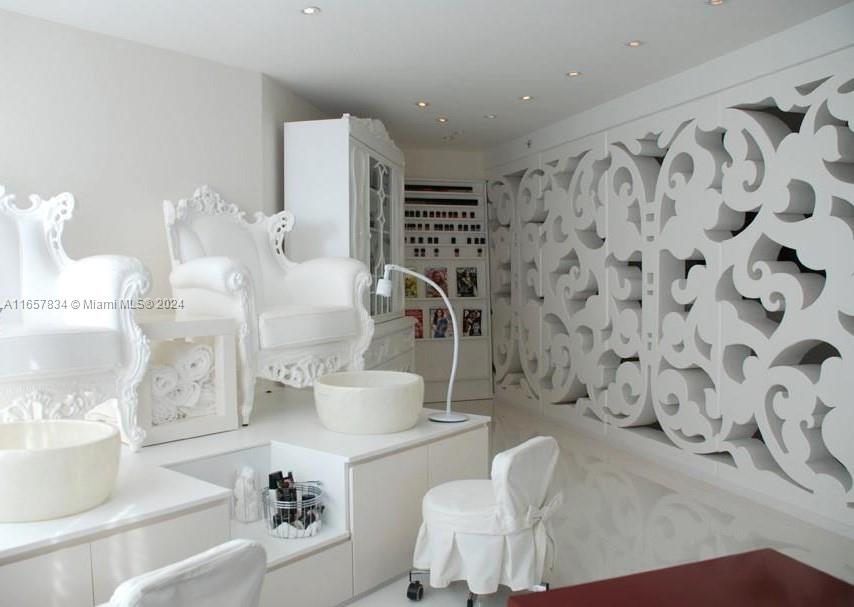 1100 WEST CONDO - Residential Lease