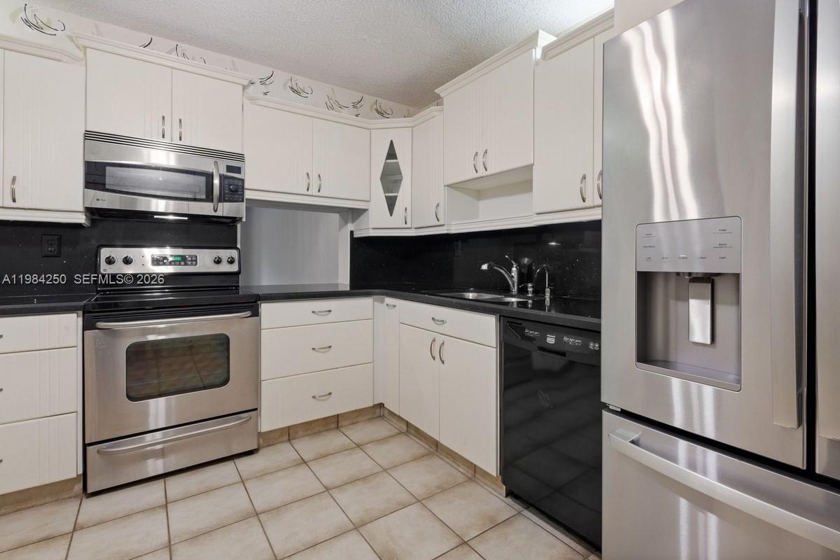 LAKES OF CARRIAGE HILLS - Residential